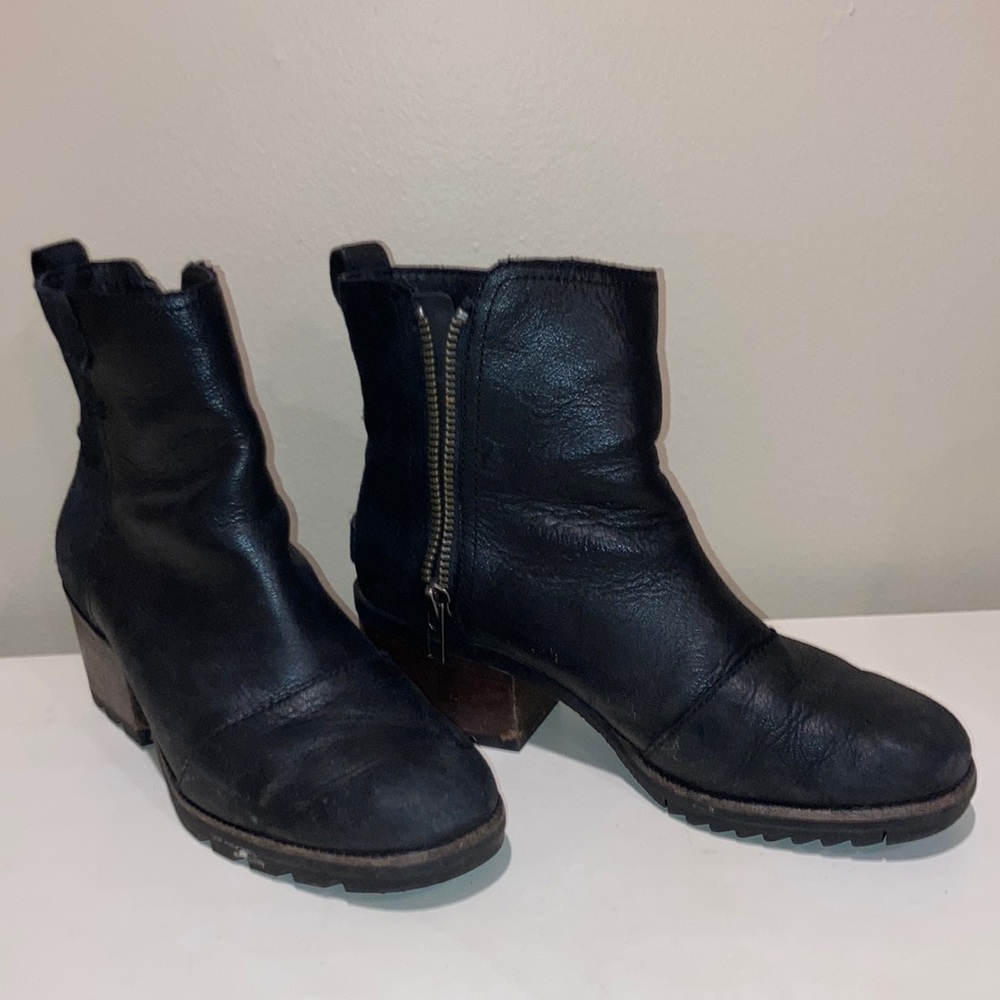 SOREL Women’s Cate Chelsea Black Bootie